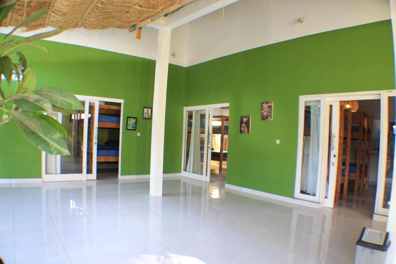 Black Sand Hostel Amed エクステリア 写真