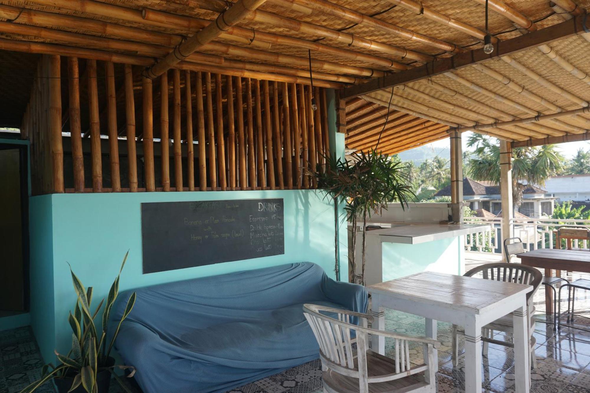 Black Sand Hostel Amed エクステリア 写真